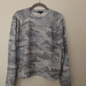 Beyond Yoga gray camo camouflage soft‎ long sleeve top size small